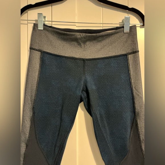 RARE Lululemon Wunder Under Sashiko Inkwell Rugged Blue Crop Leggings Size 6 EUC - Picture 4 of 8